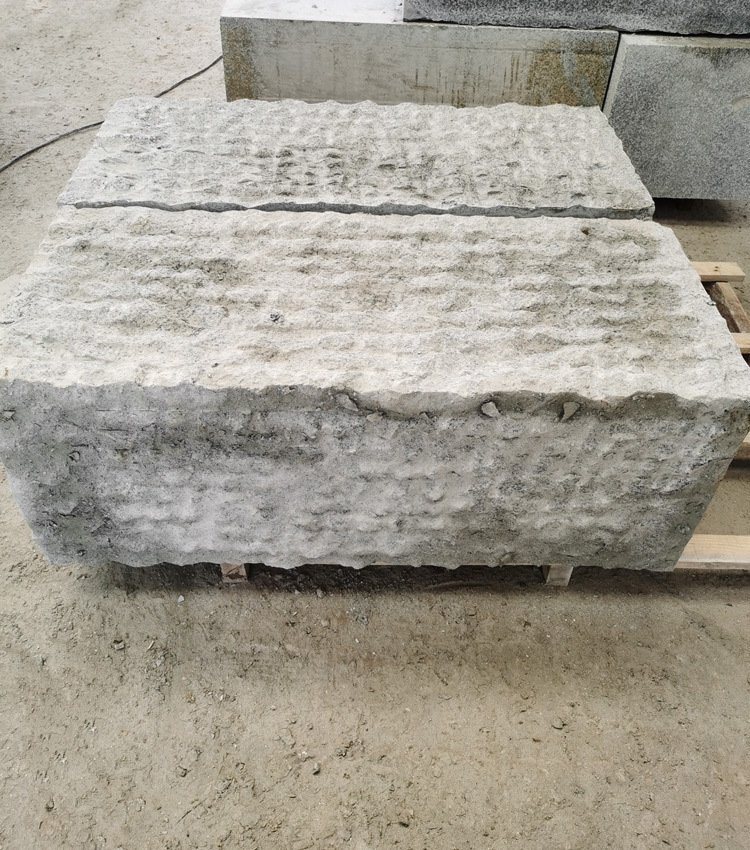 自然面整石坐凳 自然面整石坐凳